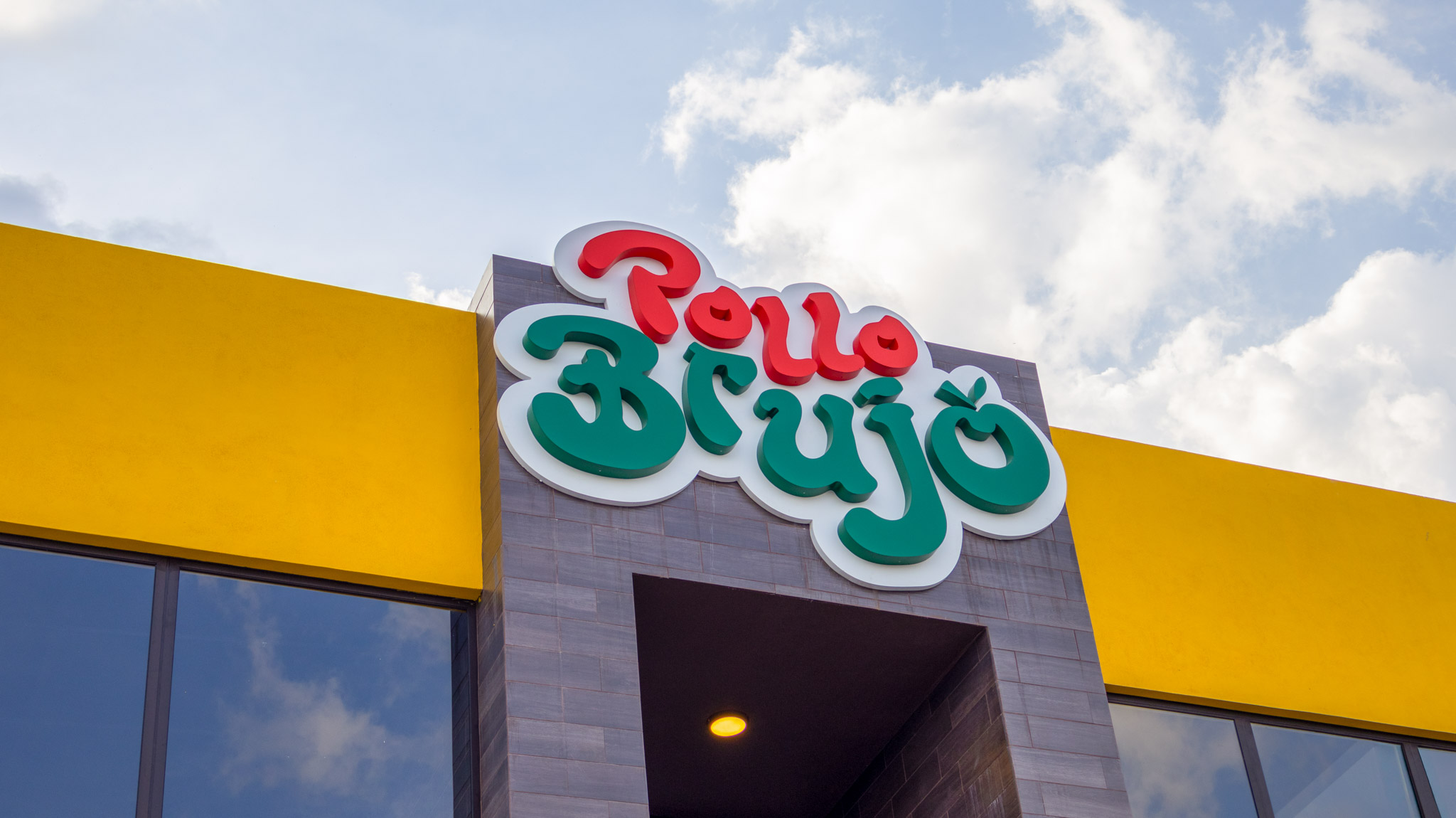 Pollo Brujo Interplaza Escuintla